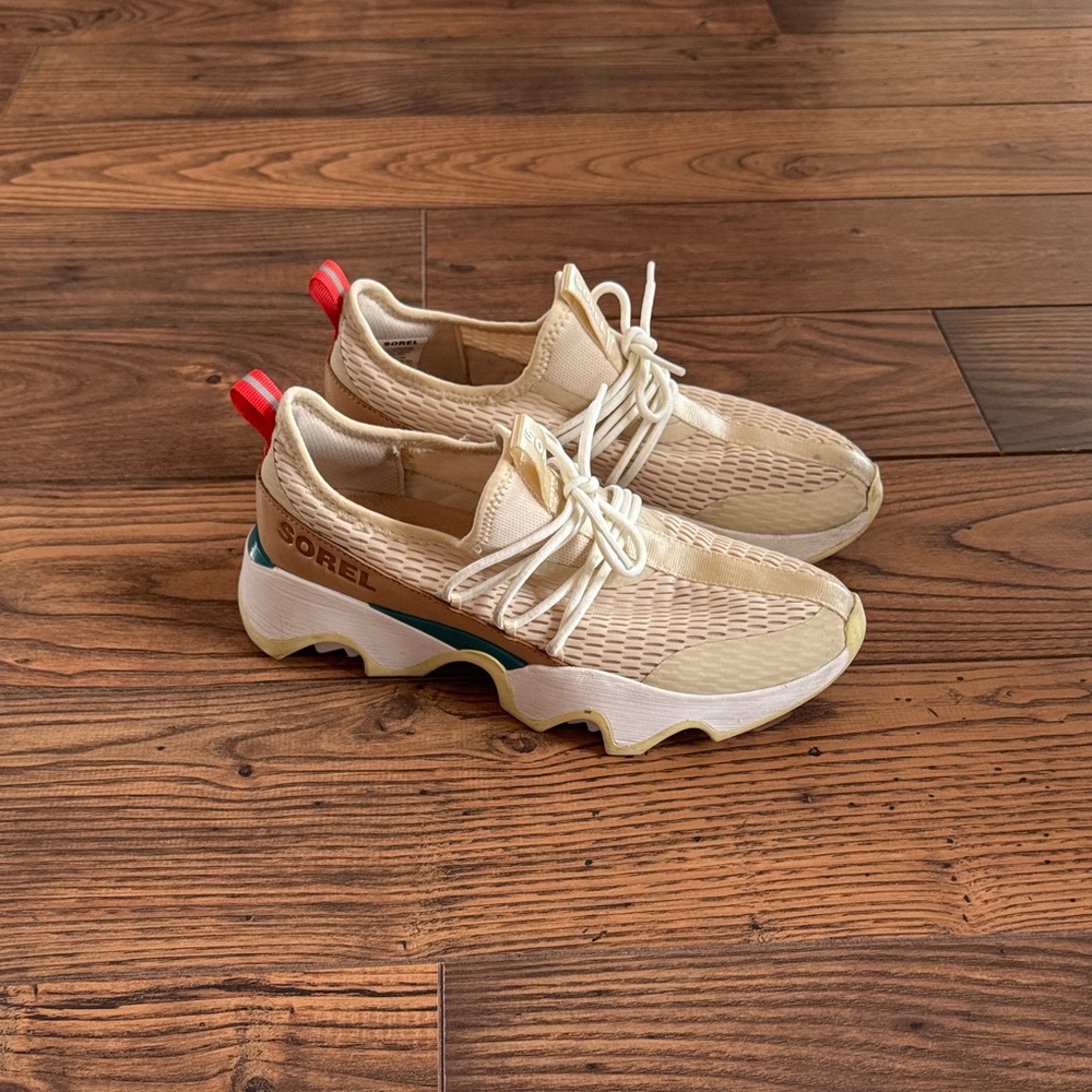Sorel Beige Cream Athletic Sneakers with Teal and Red Accents
